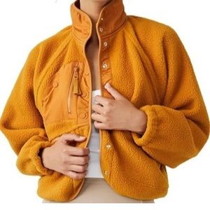 Brand New Without Tag,Free People movement hit the floor jacket, size SP